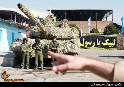Thông tin trên được Chuẩn tướng Heidari tiết lộ với giới truyền thông Iran vào hôm 14/2 trong một cuộc họp báo tại Tehran, và những chiếc xe tăng Karrar đầu tiên đã được chuyển giao cho Lục quân Iran. Thông tin trên được Chuẩn tướng Heidari tiết lộ với giới truyền thông Iran vào hôm 14/2 trong một cuộc họp báo tại Tehran, và những chiếc xe tăng Karrar đầu tiên đã được chuyển giao cho Lục quân Iran.