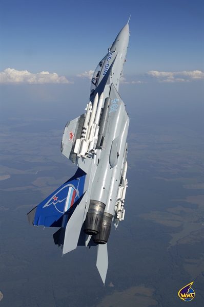 Báo Kommersant dẫn nguồn từ cơ quan xuất khẩu vũ khí Nga - Rosoboronexport, cho hay Bộ Quốc phòng Ấn Độ có gửi thư cho cơ quan này nêu ra 14 điểm hạn chế của MiG-35 khiến New Delhi từ bỏ thương vụ này. Báo Kommersant dẫn nguồn từ cơ quan xuất khẩu vũ khí Nga - Rosoboronexport, cho hay Bộ Quốc phòng Ấn Độ có gửi thư cho cơ quan này nêu ra 14 điểm hạn chế của MiG-35 khiến New Delhi từ bỏ thương vụ này.