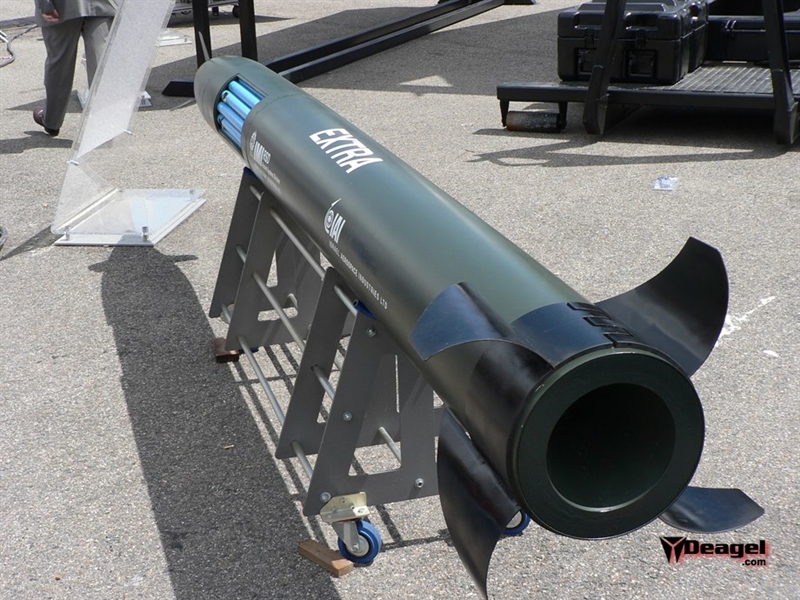 Đạn tên lửa EXTRA có đường kính thân 300mm và chiều dài hơn 4m. Tên lửa mang được một đầu đạn đặc biệt 120kg, được thiết kế để tấn công các mục tiêu dưới đất và được dẫn đường bởi hệ thống định vị GPS. Đạn tên lửa EXTRA có đường kính thân 300mm và chiều dài hơn 4m. Tên lửa mang được một đầu đạn đặc biệt 120kg, được thiết kế để tấn công các mục tiêu dưới đất và được dẫn đường bởi hệ thống định vị GPS.