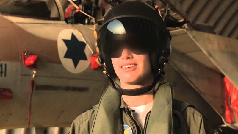 Tạp chí quốc phòng Jane's dẫn nguồn tin quốc phòng cho biết, Không quân Israel (IAF) vừa bất ngờ cho nghỉ hưu hoàn toàn dòng máy bay tiêm kích F-16A/B thế hệ đầu sau một buổi lễ được tổ chức tại căn cứ Không quân Ouvda, miền Nam nước này hôm 26/12. Sự kiện này đánh dấu kết thúc 36 năm phục vụ của dòng chiến đấu cơ huyền thoại. Tạp chí quốc phòng Jane's dẫn nguồn tin quốc phòng cho biết, Không quân Israel (IAF) vừa bất ngờ cho nghỉ hưu hoàn toàn dòng máy bay tiêm kích F-16A/B thế hệ đầu sau một buổi lễ được tổ chức tại căn cứ Không quân Ouvda, miền Nam nước này hôm 26/12. Sự kiện này đánh dấu kết thúc 36 năm phục vụ của dòng chiến đấu cơ huyền thoại.