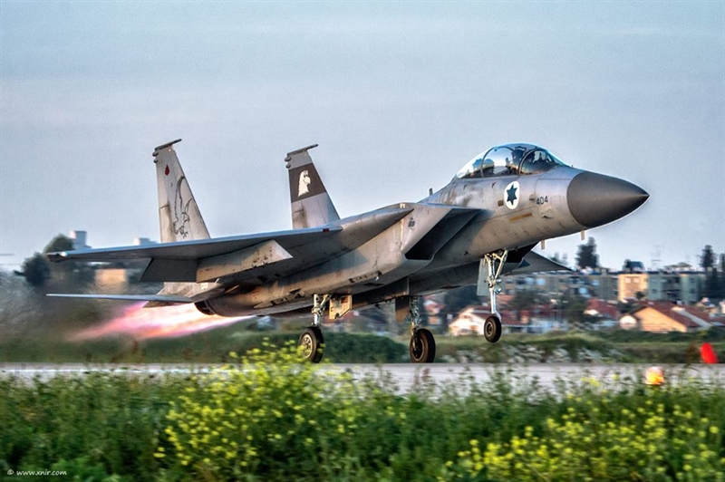 Tuy nhiên, phải đến sau năm 2022 lực lượng IAF mới nhận đủ số chiến đấu cơ thế hệ 5 này. Và từ nay đến thời điểm đó, IAF không có gì để lấp vào chỗ trống này. Tuy nhiên, phải đến sau năm 2022 lực lượng IAF mới nhận đủ số chiến đấu cơ thế hệ 5 này. Và từ nay đến thời điểm đó, IAF không có gì để lấp vào chỗ trống này.
