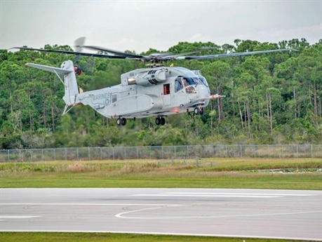 Tuy nhiên, đây vẫn chưa phải là giá thành của CH-53K King Stallion. Vào năm 2016, Thượng nghị sĩ Niki Tsongas còn cho biết, văn phòng Kiểm toán Chính phủ Mỹ đã đưa ra một báo cáo, trong đó ghi rõ rằng chi phí cho 1 chiếc CH-53K sẽ tăng thêm ít nhất là 14%. Tuy nhiên, đây vẫn chưa phải là giá thành của CH-53K King Stallion. Vào năm 2016, Thượng nghị sĩ Niki Tsongas còn cho biết, văn phòng Kiểm toán Chính phủ Mỹ đã đưa ra một báo cáo, trong đó ghi rõ rằng chi phí cho 1 chiếc CH-53K sẽ tăng thêm ít nhất là 14%.