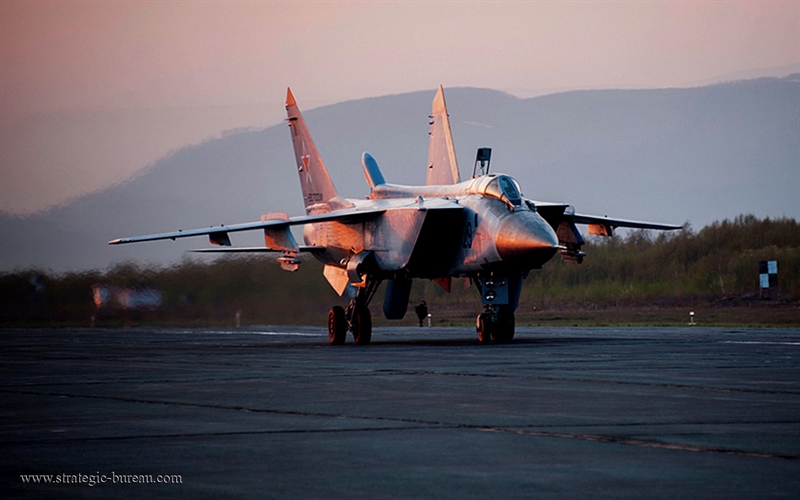 Tiêm kích PAK DP sẽ thay thế cho các đơn vị máy bay tiêm kích đánh chặn hạng nặng MiG-31. Vòng đời của máy bay MiG-31 của Không quân Nga còn khoảng 10 năm nữa và đó sẽ là thời điểm PAK DP được biên chế chính thức với các tính năng vượt trội, ông I. Tarasenko tiết lộ. Tiêm kích PAK DP sẽ thay thế cho các đơn vị máy bay tiêm kích đánh chặn hạng nặng MiG-31. Vòng đời của máy bay MiG-31 của Không quân Nga còn khoảng 10 năm nữa và đó sẽ là thời điểm PAK DP được biên chế chính thức với các tính năng vượt trội, ông I. Tarasenko tiết lộ.