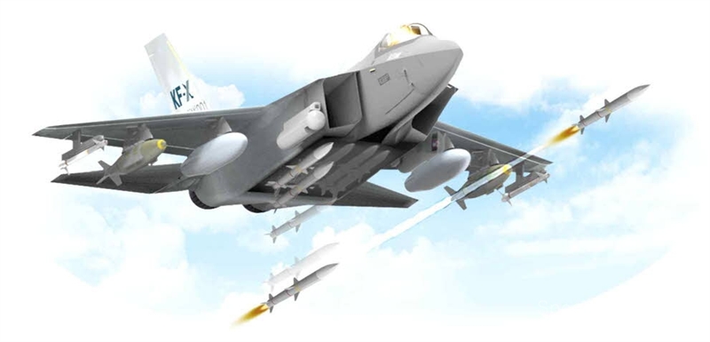 Hanwha cho biết, AESA (Active Electronically Scanned Array) là radar quét mảng pha điện tử chủ động. Loại radar này có khả năng phát/thu các sóng vô tuyến riêng biệt từ những module giao thoa trên ăng ten. Các phần tử trên ăng ten radar AESA có thể thay đổi tần số 1.000 lần/s. Hanwha cho biết, AESA (Active Electronically Scanned Array) là radar quét mảng pha điện tử chủ động. Loại radar này có khả năng phát/thu các sóng vô tuyến riêng biệt từ những module giao thoa trên ăng ten. Các phần tử trên ăng ten radar AESA có thể thay đổi tần số 1.000 lần/s.