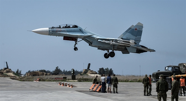 Không quân Nga với những chiếc Tu-22M3, Su-25, Su-34, Su-35, Su-30SM, … đang đóng vai trò vô cùng quan trọng trong cuộc chiến tại Syria về việc chi viện hỏa lực trong tấn công cũng như trong phòng ngự. Không quân Nga với những chiếc Tu-22M3, Su-25, Su-34, Su-35, Su-30SM, … đang đóng vai trò vô cùng quan trọng trong cuộc chiến tại Syria về việc chi viện hỏa lực trong tấn công cũng như trong phòng ngự.