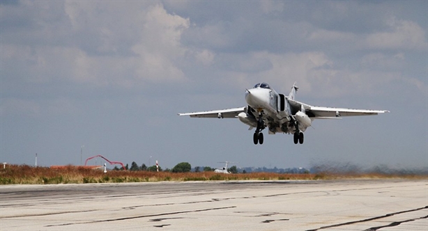 Thay thế nhiệm vụ của những cường kích này tại Syria là tiêm kích đa năng Su-30SM và Su-35S. Thông tin Arab News tiết lộ được cho là rất bất ngờ bởi theo tuyên bố của Nga, chiến đấu cơ Su-24/25 chỉ nhận quyết định dừng hoạt động trong một thời gian ngắn để đánh giá tình hình thực tế trên chiến trường Syria sau khi chiến Su-25 bị bắn rơi hồi tháng 2/2018. Thay thế nhiệm vụ của những cường kích này tại Syria là tiêm kích đa năng Su-30SM và Su-35S. Thông tin Arab News tiết lộ được cho là rất bất ngờ bởi theo tuyên bố của Nga, chiến đấu cơ Su-24/25 chỉ nhận quyết định dừng hoạt động trong một thời gian ngắn để đánh giá tình hình thực tế trên chiến trường Syria sau khi chiến Su-25 bị bắn rơi hồi tháng 2/2018.
