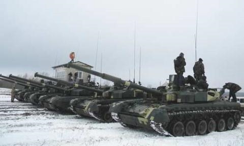 Tổng Thư ký Hội đồng quốc phòng và an ninh Ukraine (NSDC) ông Oleksandr Turchynov cho biết, đơn đặt hàng quốc gia cho năm 2018 sẽ bao gồm việc mua ít nhất 10 xe tăng chiến đấu chủ lực T-84 Oplot nhằm tăng cường sức mạnh cho lực lượng tăng thiết giáp trong cuộc chiến với quân ly khai miền Đông. Tổng Thư ký Hội đồng quốc phòng và an ninh Ukraine (NSDC) ông Oleksandr Turchynov cho biết, đơn đặt hàng quốc gia cho năm 2018 sẽ bao gồm việc mua ít nhất 10 xe tăng chiến đấu chủ lực T-84 Oplot nhằm tăng cường sức mạnh cho lực lượng tăng thiết giáp trong cuộc chiến với quân ly khai miền Đông.