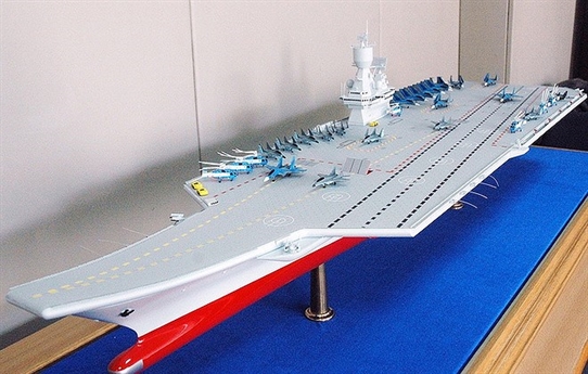 Chuyên gia này cũng nhấn mạnh rằng, hiện nay các lực lượng của Nga ở nhiều khu vực được trang bị đầy đủ, cho phép tự bảo vệ lợi ích của mình mà không cần các tàu sân bay. Các tên lửa của Nga với bán kính hoạt động khác nhau có thể thay thế vai trò của Không quân trên tàu sân bay. Chuyên gia này cũng nhấn mạnh rằng, hiện nay các lực lượng của Nga ở nhiều khu vực được trang bị đầy đủ, cho phép tự bảo vệ lợi ích của mình mà không cần các tàu sân bay. Các tên lửa của Nga với bán kính hoạt động khác nhau có thể thay thế vai trò của Không quân trên tàu sân bay.