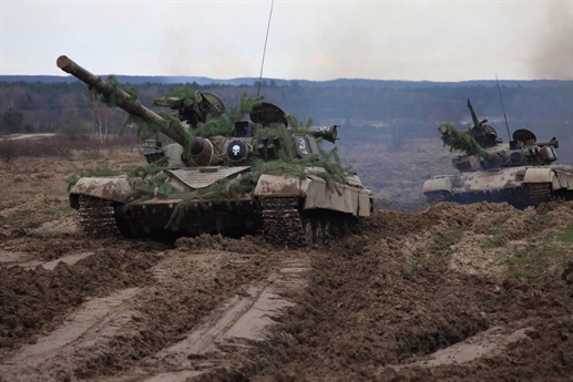 LNR cho rằng, việc quân chính phủ Ukraine điều T-64BM Bulat đến sát Donbass mà không phải T-84 Oplot bởi cỗ tăng này vừa hoàn thành nâng cấp và được trang bị sức mạnh tương đương với T-90 của Nga. LNR cho rằng, việc quân chính phủ Ukraine điều T-64BM Bulat đến sát Donbass mà không phải T-84 Oplot bởi cỗ tăng này vừa hoàn thành nâng cấp và được trang bị sức mạnh tương đương với T-90 của Nga.