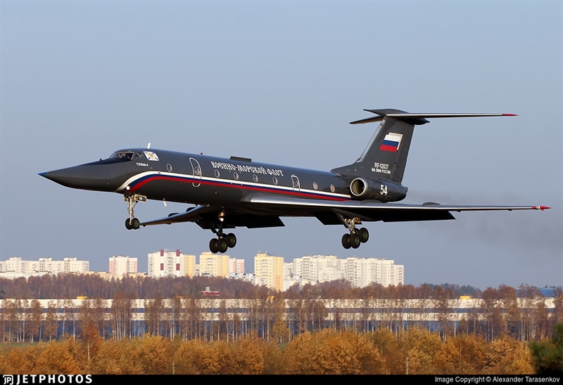 Về thiết kế, máy bay Tu-134UBL có phần đầu nhọn tương tự máy bay Tu-22M3 và Tu-160. Phần mũi mở rộng của chiếc máy bay được sử dụng để chứa radar và các thiết bị khác cũng như 12 chỗ ngồi cho các học viên. Về thiết kế, máy bay Tu-134UBL có phần đầu nhọn tương tự máy bay Tu-22M3 và Tu-160. Phần mũi mở rộng của chiếc máy bay được sử dụng để chứa radar và các thiết bị khác cũng như 12 chỗ ngồi cho các học viên.