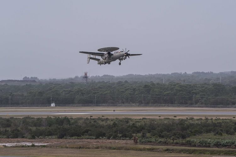 Thương vụ 9 chiếc máy bay E-2D Advanced Hawkey giữa Northrop Grumman và lực lượng JASDF được ký kết hồi tháng 11/2014. Để sở hữu phi đội E-2D Advanced Hawkeye, Nhật Bản phải bỏ ra số tiền lên tới hơn 3 tỷ USD. Thương vụ 9 chiếc máy bay E-2D Advanced Hawkey giữa Northrop Grumman và lực lượng JASDF được ký kết hồi tháng 11/2014. Để sở hữu phi đội E-2D Advanced Hawkeye, Nhật Bản phải bỏ ra số tiền lên tới hơn 3 tỷ USD.