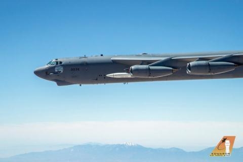 AGM-183A ưu việt hơn Kh-47M2 Kinzhal ở chỗ nó không đòi hỏi máy bay mang phóng phải leo tới độ cao thật lớn và duy trì vận tốc Mach 2 như Kinzhal mà vẫn dễ dàng đạt tới thông số thiết kế. AGM-183A ưu việt hơn Kh-47M2 Kinzhal ở chỗ nó không đòi hỏi máy bay mang phóng phải leo tới độ cao thật lớn và duy trì vận tốc Mach 2 như Kinzhal mà vẫn dễ dàng đạt tới thông số thiết kế.