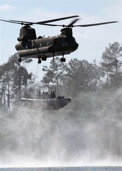 Bởi theo bảng xếp hạng mới nhất vừa được đăng tải trên trang The Aviationist, Mi-26 vẫn đứng ngôi đầu bởi khả năng mang tải trong những dòng trực thăng hạng nặng hiện nay. Mi-26 hiện đang được trang bị ở 20 quốc gia. Trọng tải của Mi-26 khoảng 20 tấn tương đương như máy bay vận tải quân sự của Mỹ C-130 Hercules. Bởi theo bảng xếp hạng mới nhất vừa được đăng tải trên trang The Aviationist, Mi-26 vẫn đứng ngôi đầu bởi khả năng mang tải trong những dòng trực thăng hạng nặng hiện nay. Mi-26 hiện đang được trang bị ở 20 quốc gia. Trọng tải của Mi-26 khoảng 20 tấn tương đương như máy bay vận tải quân sự của Mỹ C-130 Hercules.