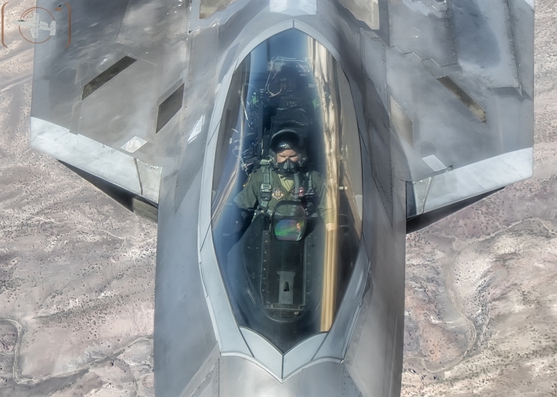 Trong khuôn khổ hiện đại hóa F-22, các máy bay sẽ được trang bị radar cải tiến có khẩu độ tổng hợp có khả năng thiết lập bản đồ địa hình, độc lập phát hiện các mục tiêu mặt đất và dẫn bắn. Ngoài ra, phiên bản mới còn được trang bị thêm 8 bom SDB 113 kg. Trong khuôn khổ hiện đại hóa F-22, các máy bay sẽ được trang bị radar cải tiến có khẩu độ tổng hợp có khả năng thiết lập bản đồ địa hình, độc lập phát hiện các mục tiêu mặt đất và dẫn bắn. Ngoài ra, phiên bản mới còn được trang bị thêm 8 bom SDB 113 kg.