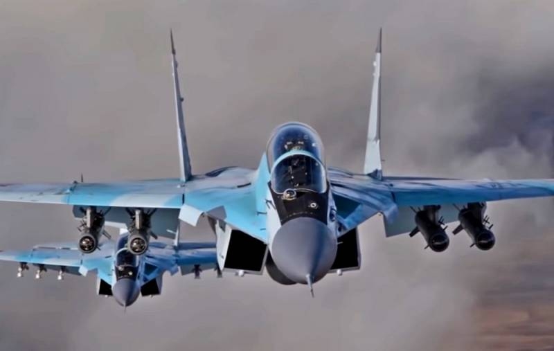 Cụ thể MiG-35 được trang bị hệ thống radar mảng pha chủ động. Đây là một trong những hệ thống radar hiện đại của Nga và được trang bị trên hầu hết các tiêm kích thế hệ mới. Ngoài ra, chúng còn được trang bị hệ thống chỉ thị mục tiêu quang học OLS-35 và các hệ thống khác. Điều này tạo điều kiện cho MiG-35 hạn chế sự phụ thuộc vào lực lượng dẫn đường mặt đất. Cụ thể MiG-35 được trang bị hệ thống radar mảng pha chủ động. Đây là một trong những hệ thống radar hiện đại của Nga và được trang bị trên hầu hết các tiêm kích thế hệ mới. Ngoài ra, chúng còn được trang bị hệ thống chỉ thị mục tiêu quang học OLS-35 và các hệ thống khác. Điều này tạo điều kiện cho MiG-35 hạn chế sự phụ thuộc vào lực lượng dẫn đường mặt đất.