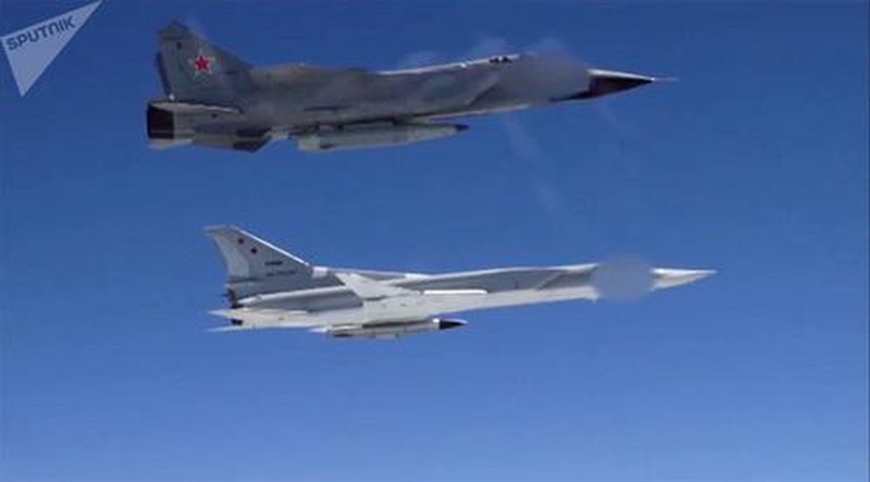Trên phiên bản Tu-22M3M sẽ mang được nhiều loại vũ khí tối tân thế hệ mới khác nhau, trong đó có tên lửa X-22 và tên lửa siêu thanh Kinzhal với số lượng tối đa lên tới 4 quả cho 1 lần cất cánh so với 1 quả của MiG-31. Trên phiên bản Tu-22M3M sẽ mang được nhiều loại vũ khí tối tân thế hệ mới khác nhau, trong đó có tên lửa X-22 và tên lửa siêu thanh Kinzhal với số lượng tối đa lên tới 4 quả cho 1 lần cất cánh so với 1 quả của MiG-31.