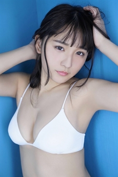 Nana Asakawa được xếp vào danh sách Top 10 nữ diễn viên phim người lớn gợi cảm, hấp dẫn nhất Nhật Bản. Nana Asakawa được xếp vào danh sách Top 10 nữ diễn viên phim người lớn gợi cảm, hấp dẫn nhất Nhật Bản.