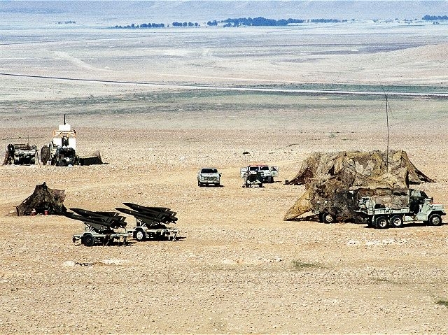 Bởi theo những thông tin được công khai, tổ hợp MIM-23 Hawk trang bị đạn tên lửa MIM-23 dài 5,08m lắp đầu đạn nổ mảnh nặng 54 kg và trọng lượng phóng 584 kg. Tên lửa có thể tiêu diệt mục tiêu ở cự ly 2-25 km, độ cao bay tối đa 11.000m, tốc độ hành trình Mach 2,4. MIM-23 lắp đầu tự dẫn radar bán chủ động. Bởi theo những thông tin được công khai, tổ hợp MIM-23 Hawk trang bị đạn tên lửa MIM-23 dài 5,08m lắp đầu đạn nổ mảnh nặng 54 kg và trọng lượng phóng 584 kg. Tên lửa có thể tiêu diệt mục tiêu ở cự ly 2-25 km, độ cao bay tối đa 11.000m, tốc độ hành trình Mach 2,4. MIM-23 lắp đầu tự dẫn radar bán chủ động.