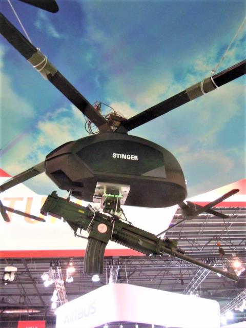 UAV tich hop radar, sung may: Khac tinh cua khung bo
