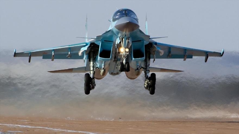 Hiện Su-34 đang được trang bị hệ thống tác chiến điện tử Khibiny - sản phẩm của Tập đoàn Công nghệ Vô tuyến – Điện tử (KRET). Hệ thống này được lắp trên đầu cánh máy bay, nhằm giúp nó tiến hành hoạt động đối kháng điện tử nhằm vào radar, các hệ thống tên lửa phòng không hay máy bay cảnh báo sớm. Hiện Su-34 đang được trang bị hệ thống tác chiến điện tử Khibiny - sản phẩm của Tập đoàn Công nghệ Vô tuyến – Điện tử (KRET). Hệ thống này được lắp trên đầu cánh máy bay, nhằm giúp nó tiến hành hoạt động đối kháng điện tử nhằm vào radar, các hệ thống tên lửa phòng không hay máy bay cảnh báo sớm.