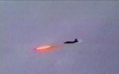 Pha đánh chặn cực đỉnh của Su-25SM3 bằng tên lửa chống tăng