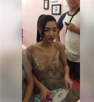 Nhã Phương sau thời gian bị cho là mũm mĩm cũng từng xuất hiện với hình ảnh báo động này. Nhã Phương sau thời gian bị cho là mũm mĩm cũng từng xuất hiện với hình ảnh báo động này.