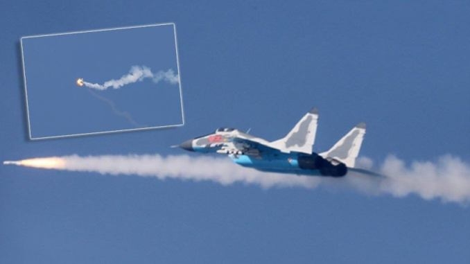 Loại tên lửa MiG-29 sử dụng để đánh chặn mục tiêu là R-60 - dòng tên lửa không đối không tự dẫn hồng ngoại. Tên lửa R-60 đời đầu trang bị đầu dò hồng ngoại Kolmar, nhưng sau này khi xuất hiện các biện pháp đối phó tên lửa tầm nhiệt thì trên biến thể R-60M ra đời tích hợp thêm khả năng chống nhiễu, đầu dò tìm được làm lạnh bằng ni tơ với góc nhìn mở rộng. Hiện không rõ R-60 của Triều Tiên thuộc phiên bàn nào. Loại tên lửa MiG-29 sử dụng để đánh chặn mục tiêu là R-60 - dòng tên lửa không đối không tự dẫn hồng ngoại. Tên lửa R-60 đời đầu trang bị đầu dò hồng ngoại Kolmar, nhưng sau này khi xuất hiện các biện pháp đối phó tên lửa tầm nhiệt thì trên biến thể R-60M ra đời tích hợp thêm khả năng chống nhiễu, đầu dò tìm được làm lạnh bằng ni tơ với góc nhìn mở rộng. Hiện không rõ R-60 của Triều Tiên thuộc phiên bàn nào.
