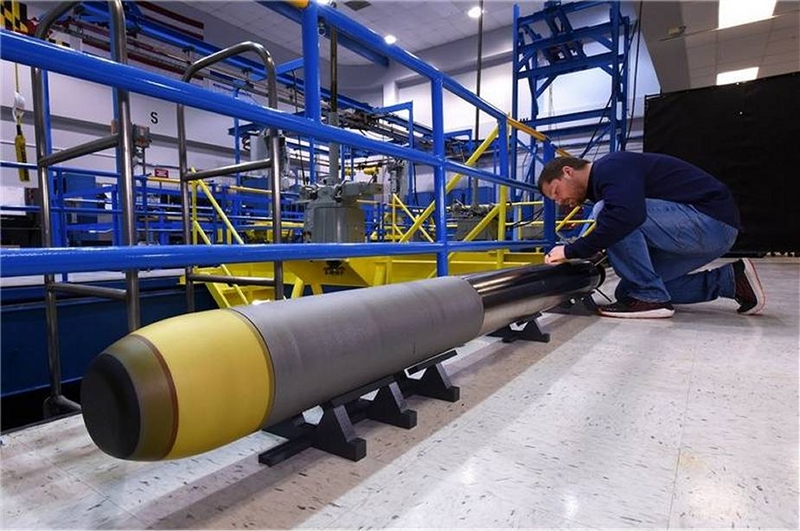 Loại ngư lôi mới được định danh là VLWT do nhà thầu quốc phòng Northrop Grumman phát triển theo hợp đồng với Hải quân Mỹ để trang bị cho cả chiến hạm lẫn tàu ngầm. Loại ngư lôi mới được định danh là VLWT do nhà thầu quốc phòng Northrop Grumman phát triển theo hợp đồng với Hải quân Mỹ để trang bị cho cả chiến hạm lẫn tàu ngầm.