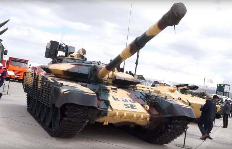 Sau nâng cấp, T-72 còn được trang bị một số thiết bị điện tử mới như hệ thống định vị vệ tinh, hệ thống liên lạc vô tuyến do Aselsan phát triển, hệ thống camera quan sát cho phép kíp chiến đấu quan sát toàn bộ hình ảnh phía trước và phía sau xe. Sau nâng cấp, T-72 còn được trang bị một số thiết bị điện tử mới như hệ thống định vị vệ tinh, hệ thống liên lạc vô tuyến do Aselsan phát triển, hệ thống camera quan sát cho phép kíp chiến đấu quan sát toàn bộ hình ảnh phía trước và phía sau xe.