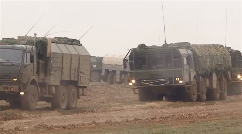 Nguồn tin quân sự tại Syria cho biết, các lực lượng tên lửa chiến lược nước này đã được triển khai và sử dụng hệ thống tên lửa đạn đạo chiến thuật Iskander-M trong cuộc chiến tấn công khủng bố tại Syria và sẽ triển khai lâu dài vũ khí này tại Syria. Nguồn tin quân sự tại Syria cho biết, các lực lượng tên lửa chiến lược nước này đã được triển khai và sử dụng hệ thống tên lửa đạn đạo chiến thuật Iskander-M trong cuộc chiến tấn công khủng bố tại Syria và sẽ triển khai lâu dài vũ khí này tại Syria.