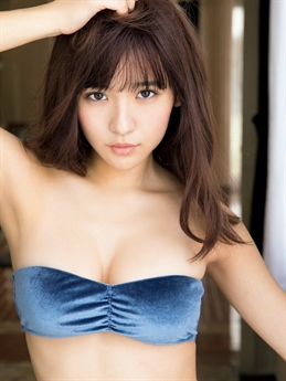 Tên tuổi của Nana Asakawa nổi tiếng từ năm cô mới 16 tuổi với bộ ảnh gợi cảm gây nhiều tranh cãi. Tên tuổi của Nana Asakawa nổi tiếng từ năm cô mới 16 tuổi với bộ ảnh gợi cảm gây nhiều tranh cãi.