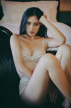 Mới đây, Hoa hậu Trần Tiểu Vy đã tung ra những hình ảnh vô cùng gợi cảm của mình trước thời điểm chuyển giao vương miện cho người kế nhiệm. Mới đây, Hoa hậu Trần Tiểu Vy đã tung ra những hình ảnh vô cùng gợi cảm của mình trước thời điểm chuyển giao vương miện cho người kế nhiệm.