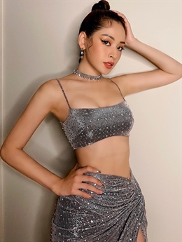 Cô ngày một gợi cảm hơn, quyến rũ hơn và cũng không ngại xuất hiện trong những bộ hình đầy táo bạo. Cô ngày một gợi cảm hơn, quyến rũ hơn và cũng không ngại xuất hiện trong những bộ hình đầy táo bạo.