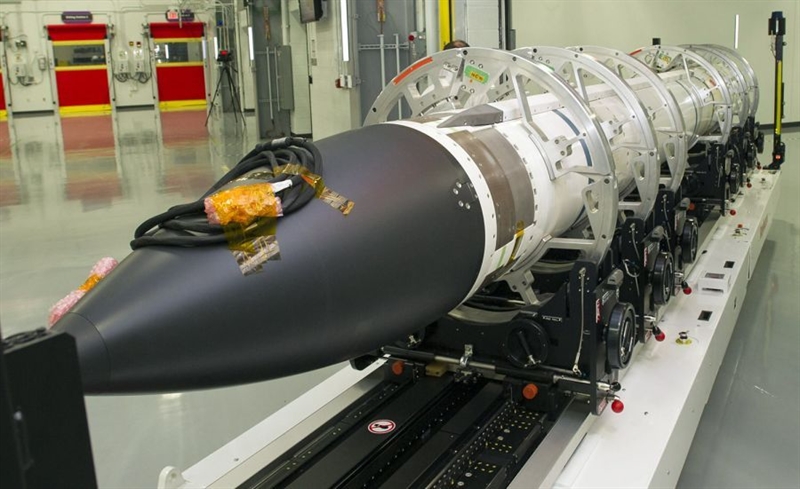 Theo National Interest, nhà thầu Raytheon hiện đang triển khai một hợp đồng ký kết với Cục phòng thủ tên lửa Mỹ để mua sắm lượng nguyên liệu để chế tạo tên lửa đánh chặn SM-3 (Standar Missile 3) với số lượng lớn. Theo National Interest, nhà thầu Raytheon hiện đang triển khai một hợp đồng ký kết với Cục phòng thủ tên lửa Mỹ để mua sắm lượng nguyên liệu để chế tạo tên lửa đánh chặn SM-3 (Standar Missile 3) với số lượng lớn.