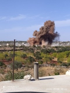 Cả al-Magarah và al-Rami đều nằm trên Núi al-Zawiya, một loạt các độ cao do Hay'at Tahrir al-Sham (HTS) liên kết với al-Qaeda và Mặt trận Quốc gia Giải phóng do Thổ Nhĩ Kỳ hậu thuẫn đang kiểm soát. \ Cả al-Magarah và al-Rami đều nằm trên Núi al-Zawiya, một loạt các độ cao do Hay'at Tahrir al-Sham (HTS) liên kết với al-Qaeda và Mặt trận Quốc gia Giải phóng do Thổ Nhĩ Kỳ hậu thuẫn đang kiểm soát. \