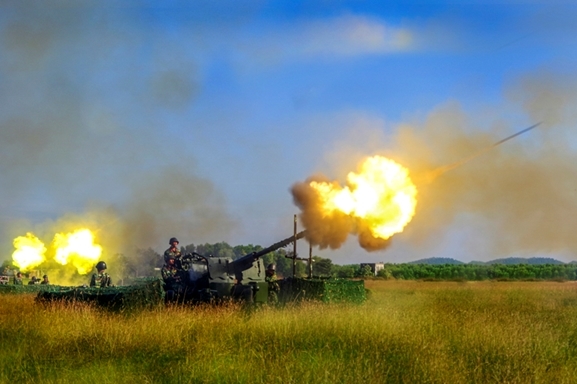 Pháo phòng không Lữ đoàn Phòng không 71 tiêu diệt máy bay địch. Pháo phòng không Lữ đoàn Phòng không 71 tiêu diệt máy bay địch.
