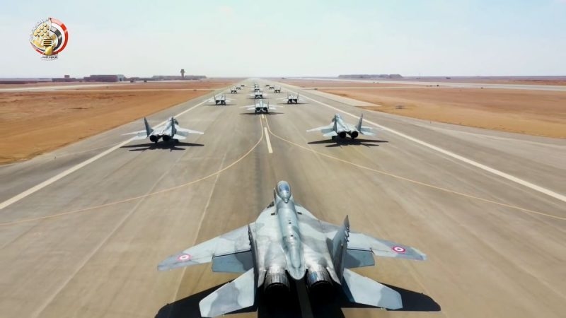 Theo nhiều chuyên gia, phi đội MiG-29 của Không quân Ai Cập được nâng cấp theo hướng MiG-29SMT - vốn là biến thể MiG-29 hiện đại nhất thế giới hiện nay đang được Không quân Nga sử dụng. Theo một số nguồn tài liệu, Ai Cập đang sở hữu khoảng 30 chiếc MiG-29 với nhiều biến thể khác nhau. Dù đang có tiêm kích Rafale, F-16 nhưng MiG-29 hiện tại vẫn được xem là \ Theo nhiều chuyên gia, phi đội MiG-29 của Không quân Ai Cập được nâng cấp theo hướng MiG-29SMT - vốn là biến thể MiG-29 hiện đại nhất thế giới hiện nay đang được Không quân Nga sử dụng. Theo một số nguồn tài liệu, Ai Cập đang sở hữu khoảng 30 chiếc MiG-29 với nhiều biến thể khác nhau. Dù đang có tiêm kích Rafale, F-16 nhưng MiG-29 hiện tại vẫn được xem là \