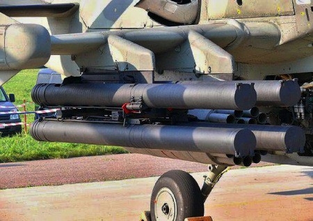 Sau khi được thử lửa tại Syria, KBP đã bổ sung cho tên lửa và bệ phóng một công cụ phát hiện mục tiêu là radar hay máy bay không người lái (UAV). Đạn tên lửa của Hermes là loại phá-mảnh, nhưng tên lửa không tấn công vỗ mặt mà từ bên trên vào nơi xe tăng có vỏ giáp mỏng nhất, còn ở các công trình phòng ngự mặt đất thì lớp bê tông ở đó là mỏng nhất. Sau khi được thử lửa tại Syria, KBP đã bổ sung cho tên lửa và bệ phóng một công cụ phát hiện mục tiêu là radar hay máy bay không người lái (UAV). Đạn tên lửa của Hermes là loại phá-mảnh, nhưng tên lửa không tấn công vỗ mặt mà từ bên trên vào nơi xe tăng có vỏ giáp mỏng nhất, còn ở các công trình phòng ngự mặt đất thì lớp bê tông ở đó là mỏng nhất.
