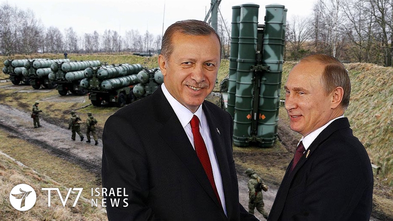 Tuyên bố được ông Erdogan đưa ra khi lên án việc Mỹ đã trừng phạt Thổ Nhĩ Kỳ vì mua hệ thống phòng thủ tên lửa S-400 của Nga. Nhà lãnh đạo này cho biết, hiện nay Ankara và Moscow đang tích cực đàm phán cho hợp đồng S-400 thứ 2 bất chấp sự ngăn cản của Mỹ. Tuyên bố được ông Erdogan đưa ra khi lên án việc Mỹ đã trừng phạt Thổ Nhĩ Kỳ vì mua hệ thống phòng thủ tên lửa S-400 của Nga. Nhà lãnh đạo này cho biết, hiện nay Ankara và Moscow đang tích cực đàm phán cho hợp đồng S-400 thứ 2 bất chấp sự ngăn cản của Mỹ.