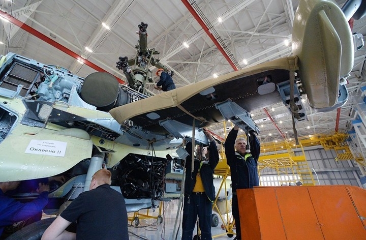 Đặc biệt, Ka-52 có thể trở thành sát thủ diệt hạm khi chúng được trang bị tên lửa Kh-35 Uran. Phát triển sau Apache, trực thăng Ka-52 có những tính năng kỹ chiến thuật tốt hơn Apache hoặc các máy bay trực thăng tấn công khác. Đặc biệt, Ka-52 có thể trở thành sát thủ diệt hạm khi chúng được trang bị tên lửa Kh-35 Uran. Phát triển sau Apache, trực thăng Ka-52 có những tính năng kỹ chiến thuật tốt hơn Apache hoặc các máy bay trực thăng tấn công khác.