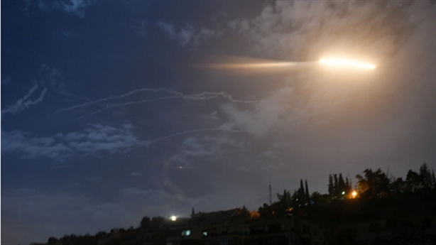 Syria đánh chặn loạt tên lửa tấn công từ Israel