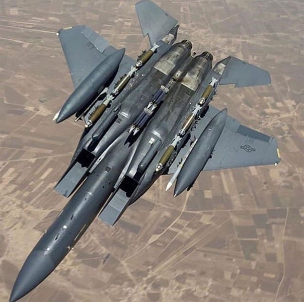 Trước đây, USAF cần hai vận tải cơ C-130 để chuyển đủ bom và nhân lực cho một biên đội F-15E, họ cũng mất thời gian lắp ráp khi tới căn cứ tiền phương. Việc lắp bom JDAM hoàn thiện trên những chiếc F-15E sẽ cắt giảm một máy bay C-130 cũng như thời gian chuẩn bị cho nhiệm vụ. Trước đây, USAF cần hai vận tải cơ C-130 để chuyển đủ bom và nhân lực cho một biên đội F-15E, họ cũng mất thời gian lắp ráp khi tới căn cứ tiền phương. Việc lắp bom JDAM hoàn thiện trên những chiếc F-15E sẽ cắt giảm một máy bay C-130 cũng như thời gian chuẩn bị cho nhiệm vụ.
