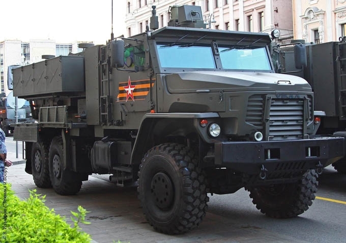 Như vậy, TOS-2 sẽ được chuyển giao cho Quân khu phía Tây trước Su-57. Được biết, hệ thống pháo nhiệt áp TOS-2 nằm trong kế hoạch phát triển vũ khí cấp nhà nước giai đoạn đến năm 2025. Hệ thống TOS-2 chính thức được phát triển từ tháng 11/2012. Trong khoảng thời gian từ năm 2015 đến 2018, vũ khí này đã được hoàn thiện những tính năng chiến đấu dựa vào những kinh nghiệm thực chiến trên chiến trường Syria của phiên bản TOS-1A. Như vậy, TOS-2 sẽ được chuyển giao cho Quân khu phía Tây trước Su-57. Được biết, hệ thống pháo nhiệt áp TOS-2 nằm trong kế hoạch phát triển vũ khí cấp nhà nước giai đoạn đến năm 2025. Hệ thống TOS-2 chính thức được phát triển từ tháng 11/2012. Trong khoảng thời gian từ năm 2015 đến 2018, vũ khí này đã được hoàn thiện những tính năng chiến đấu dựa vào những kinh nghiệm thực chiến trên chiến trường Syria của phiên bản TOS-1A.