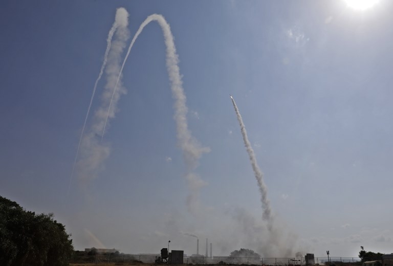 Đánh giá về pha đánh chặn này cùng với một số vụ trước đó, chuyên gia của tờ Times of Israel cho biết, tỷ lệ đánh chặn thành công của Iron Dome không quá con số 30%. Đây là tỷ lệ quá thấp không đủ mang lại an toàn cho người dân và những mục tiêu được bảo vệ. Đánh giá về pha đánh chặn này cùng với một số vụ trước đó, chuyên gia của tờ Times of Israel cho biết, tỷ lệ đánh chặn thành công của Iron Dome không quá con số 30%. Đây là tỷ lệ quá thấp không đủ mang lại an toàn cho người dân và những mục tiêu được bảo vệ.
