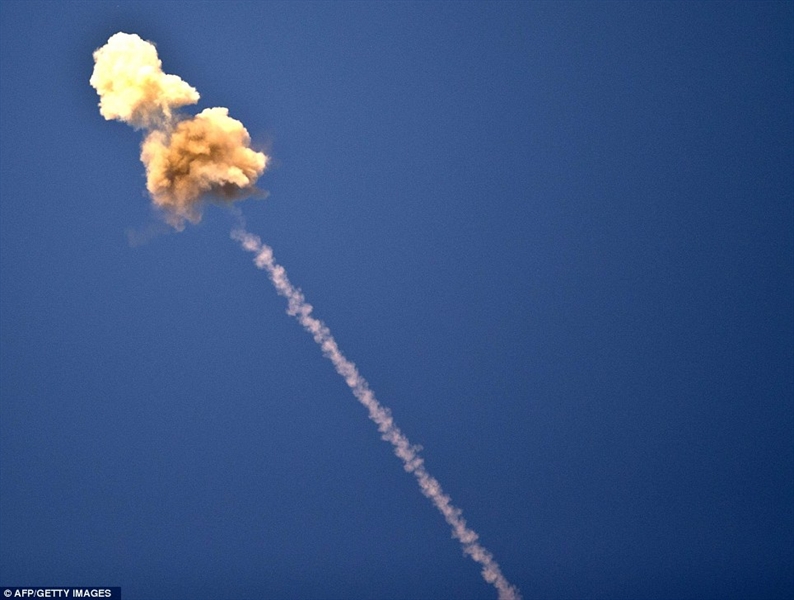 Ngoài ra, Iron Dome còn cho thấy không thể phản ứng trước một cuộc tấn công với cường độ lớn. Ví dụ rõ nhất là vụ đánh chặn tai tiếng của Iron Dome hồi cuối năm 2019 khi đối phó với cuộc tấn công cũng từ Gaza. Ngoài ra, Iron Dome còn cho thấy không thể phản ứng trước một cuộc tấn công với cường độ lớn. Ví dụ rõ nhất là vụ đánh chặn tai tiếng của Iron Dome hồi cuối năm 2019 khi đối phó với cuộc tấn công cũng từ Gaza.