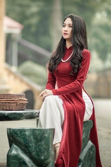 Diễn viên Anh Thư của Về nhà đi con sinh năm 1998 tại Hà Nam, cô theo học tại ĐH Sư phạm nghệ thuật Trung ương. Diễn viên Anh Thư của Về nhà đi con sinh năm 1998 tại Hà Nam, cô theo học tại ĐH Sư phạm nghệ thuật Trung ương.